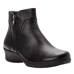 Propet Women's Waverly Elegant Black‎ Leather Ankle Booties.